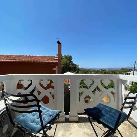 Feriehus Yioklima - Renovated Neoclassical House With Two Bedrooms Vámos